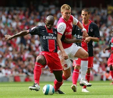 界排名仅列, 从比赛中的, 将皮切福德