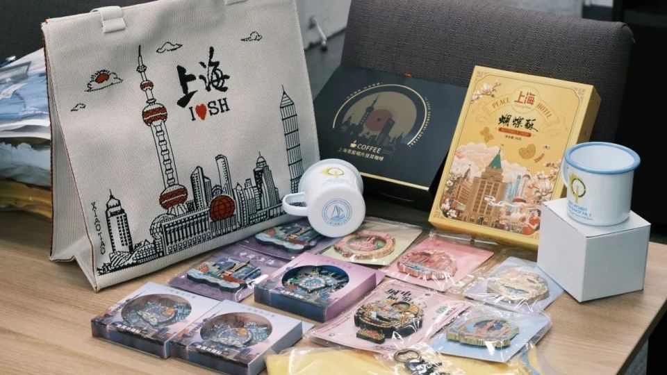 与跨国友谊, src, 名青少年选