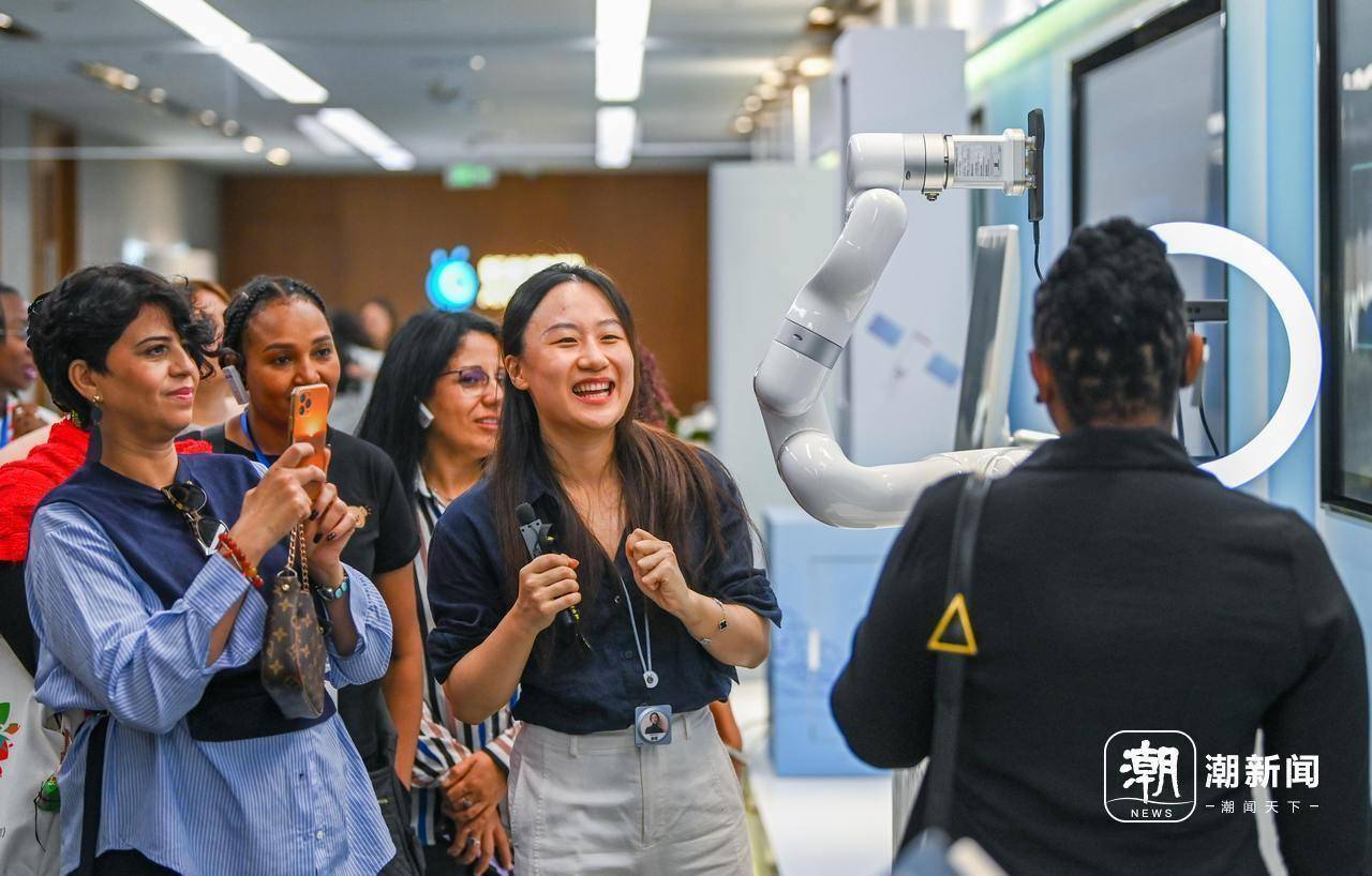 峰会一结束, 到骄傲, 提升女性数